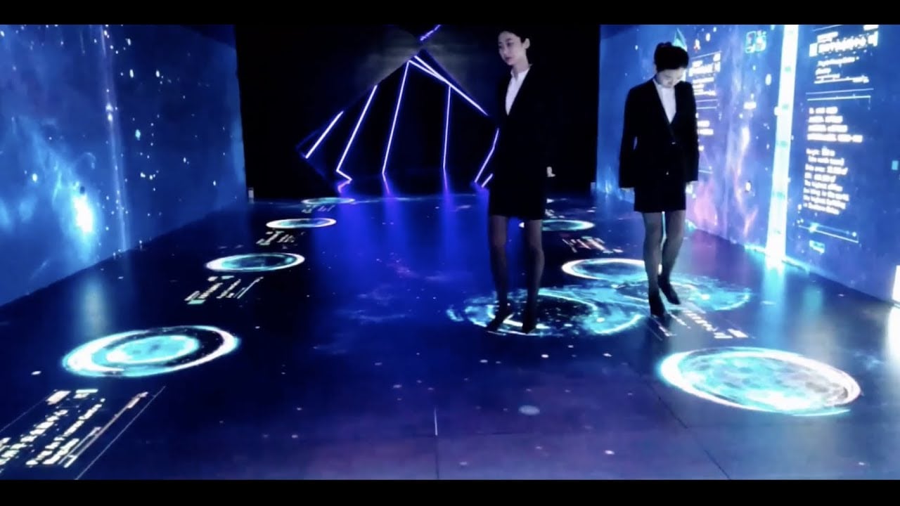 Vanke · Annual Meeting — Immersive Projection Entrance Corridor
