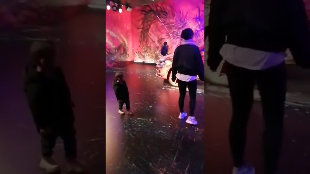 Volkswagen · Touareg Launch — Interactive Floor Projection